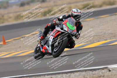 media/Sep-10-2022-SoCal Trackdays (Sat) [[a5bf35bb4a]]/Turn 11 (11am)/